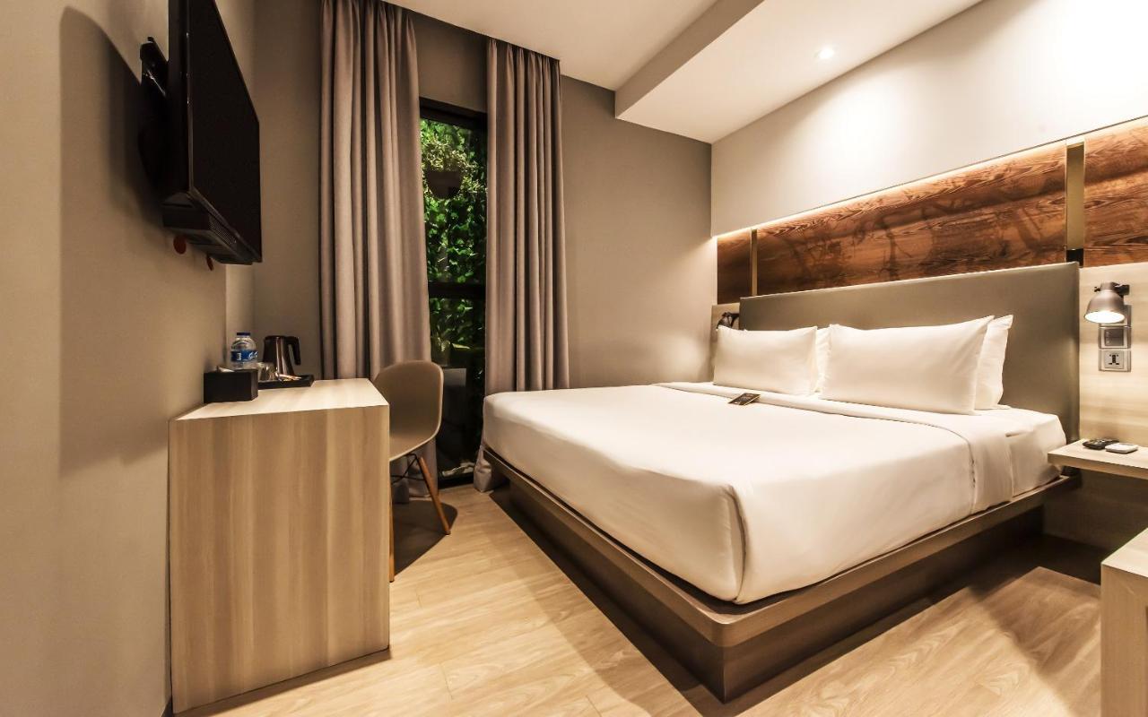 Kamar Queen Superior